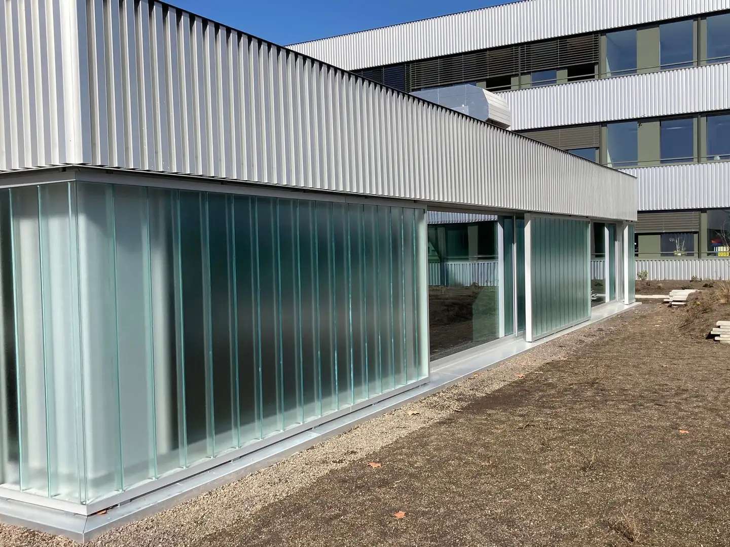 Profilglas-Fassade am Einkaufszentrum Herti in Zug