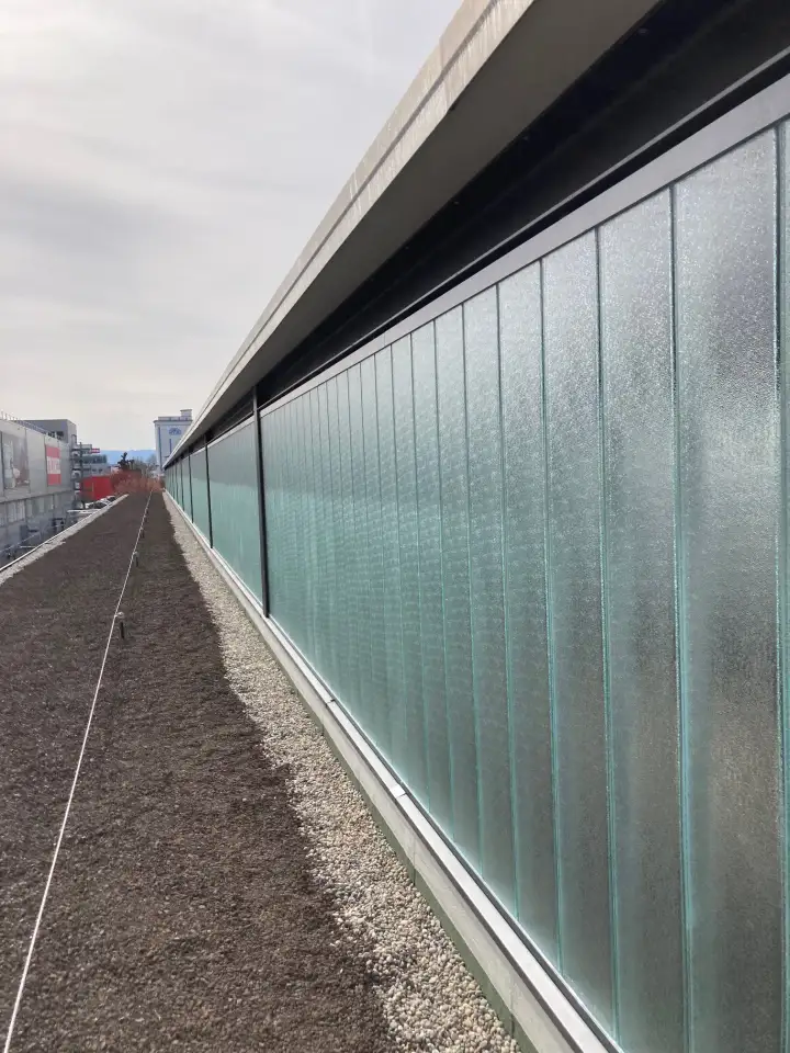 Ankunftshalle Bahnhof Ost in Aarburg – Foto 5