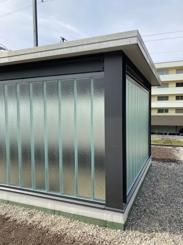 Ankunftshalle Bahnhof Ost in Aarburg – Foto 7