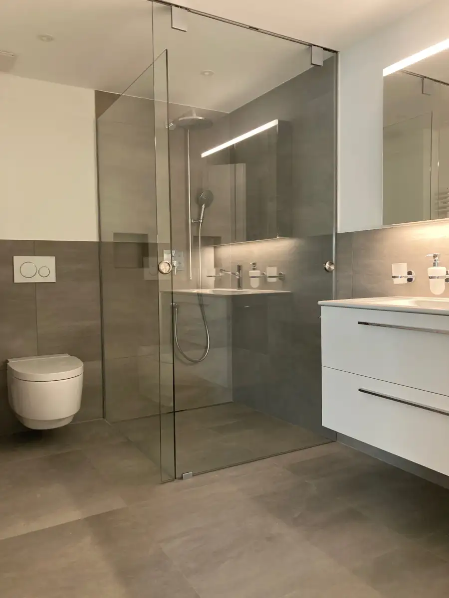 Glasdusche MFH Schönberg in Gunten