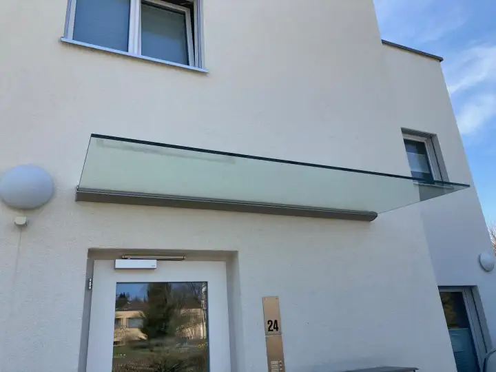 Glasvordach EFH Berger in Münsingen – Foto 2